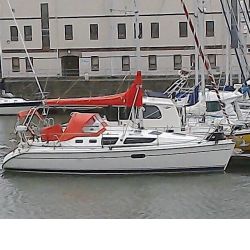 This Boat for sale is a Luhrs Marine, Legend 326, Used, Sailing Boats, 9.63 Metre